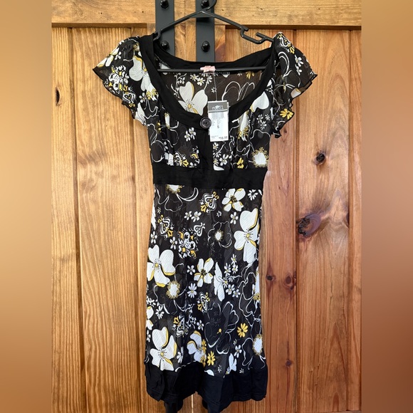 Rue21 Dresses & Skirts - Floral Black, Yellow, and White Sheer Top. Could be short dress as well NWT